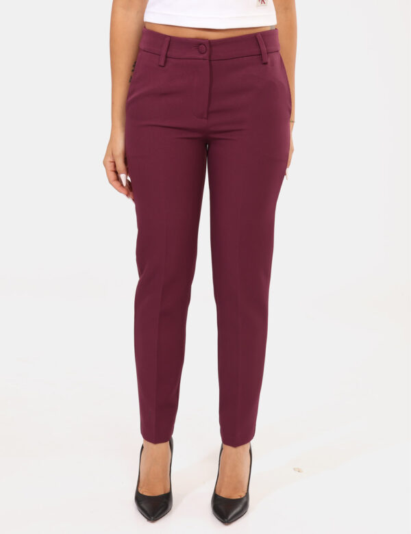 Pantaloni Materica Viola - Pantaloni palazzo eleganti, in total Viola prugna, con tasche a taglio trasversale e tasche fake
