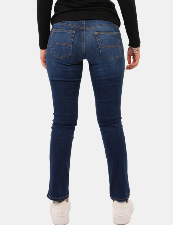 Jeans Pepe Jeans Jeans - Jeans modello slim, in total blu denim dark con tasche sagomate e tasche a toppa sul retro. La vest
