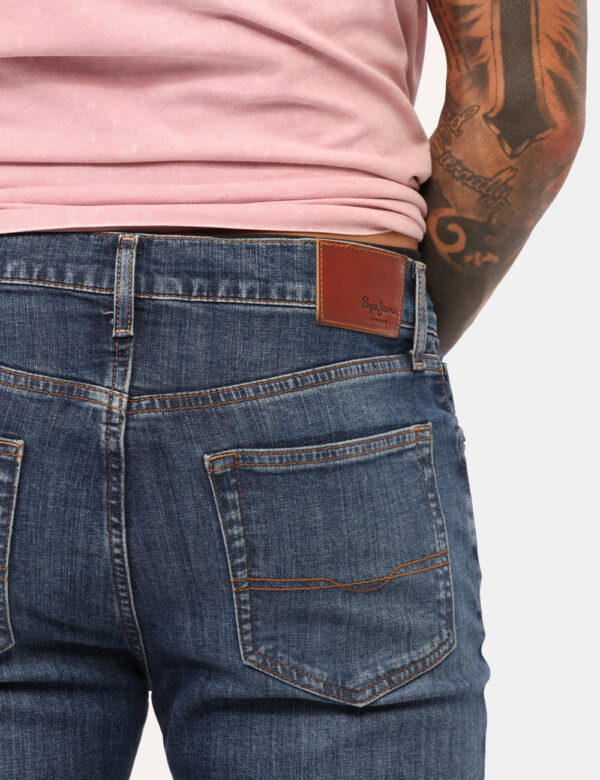 Jeans Pepe Jeans Jeans - Jeans modello, in total blu denim con tasche sagomate e tasche a toppa sul retro. La vestibilità è