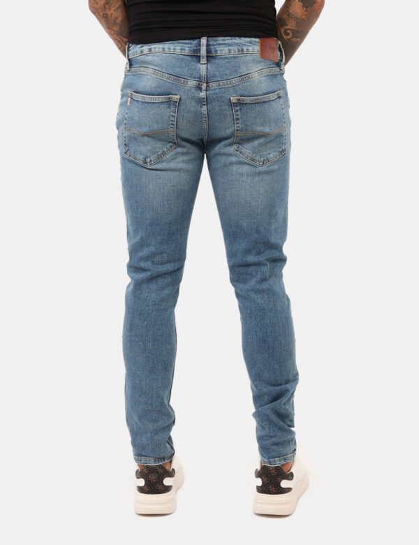Jeans Pepe Jeans Jeans - Jeans classico, in total blu denim slavato con tasche sagomate e tasche a toppa sul retro. La vesti