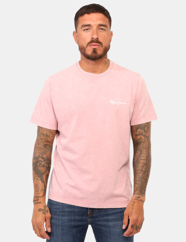T-shirt Pepe Jeans Rosa - T-shirt in total rosa sfumato con stampa logo brand sul fronte e sul retro. La vestibilità è morbi