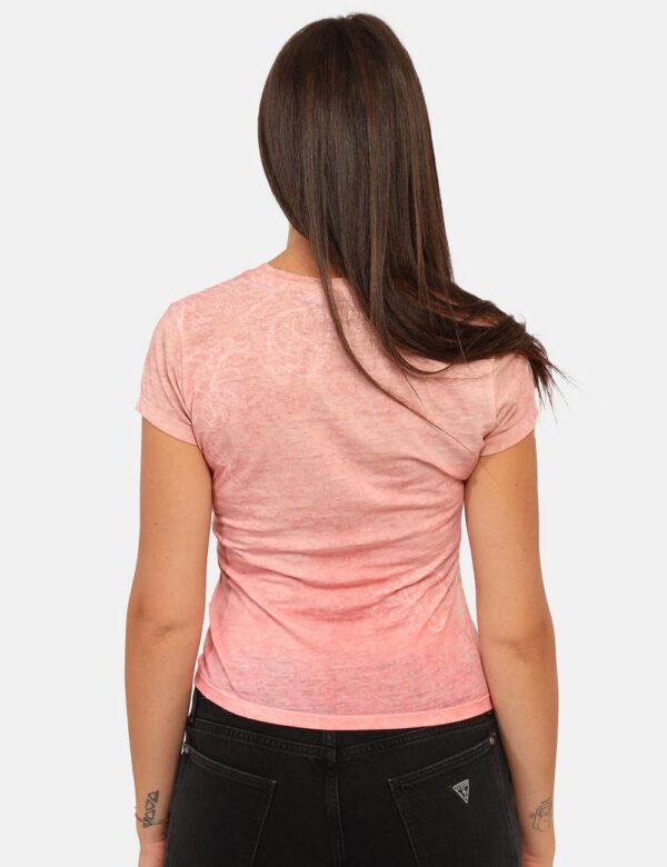 Tshirt Guess Rosa Taglia S - L’articolo appartiene al campionario esclusivo di stagione: pezzo unico.Cod. art. W5BI62K37Z0 P