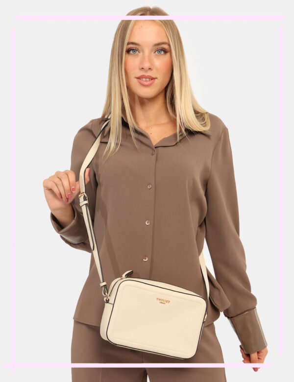Borsa Twin Set Beige - L’articolo appartiene al campionario esclusivo di stagione: pezzo unico.Cod. art. 252TB7061 DP CAVi r