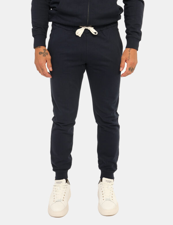 Pantaloni U.S. Polo Assn. Blu - Pantaloni tuta in cotone e total blu navy, con logo brand ricamato rosso e tasche a taglio t