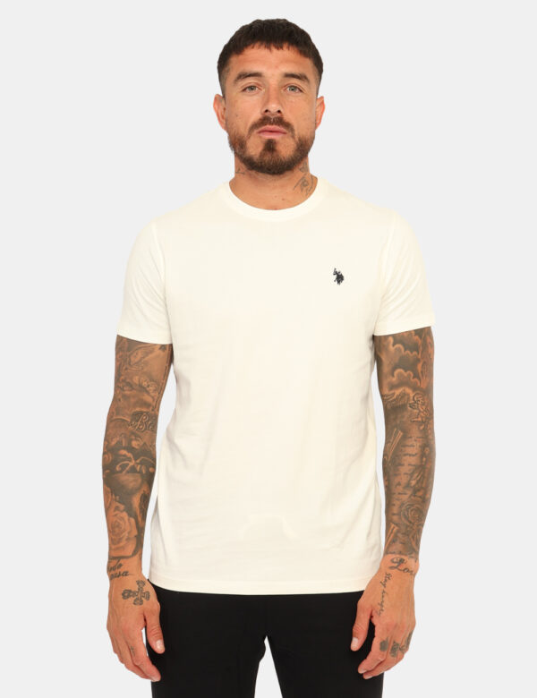 T-shirt U.S. Polo Assn. Bianco - T-shirt classica in total bianco con logo brand ricamato blu. La vestibilità è morbida e re
