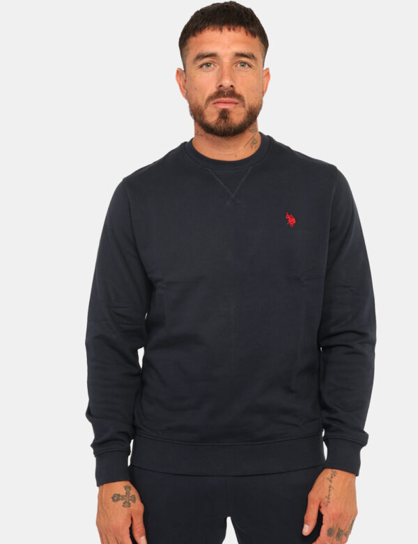 Felpa U.S. Polo Assn. Blu - Felpa classica garzata, in total blu navy, con logo brand ricamato rosso. La vestibilità è morbi