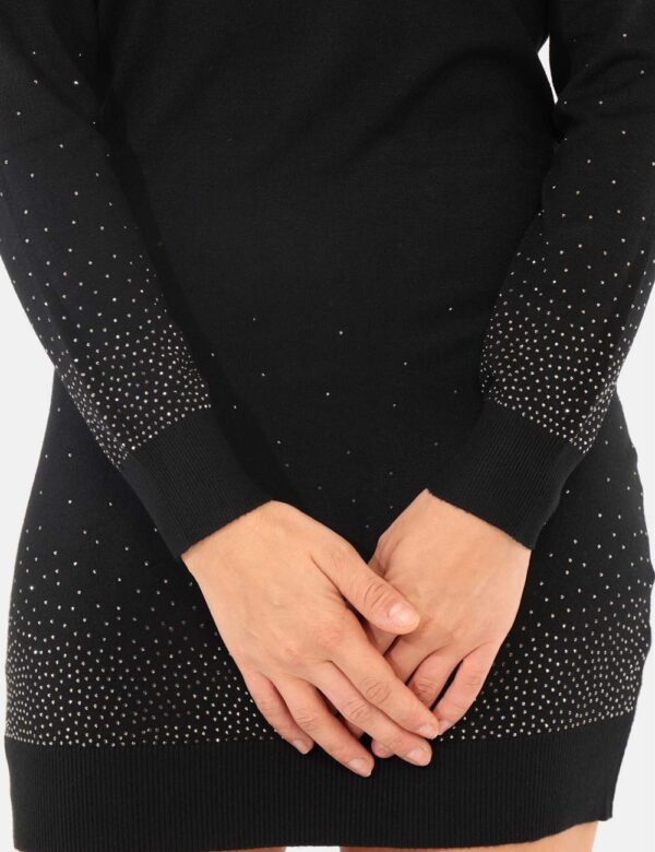 Vestito Yes Zee Nero - Vestito in maglina, con maniche lunghe e collo alto, in total nero con glitter argentati. La vestibil