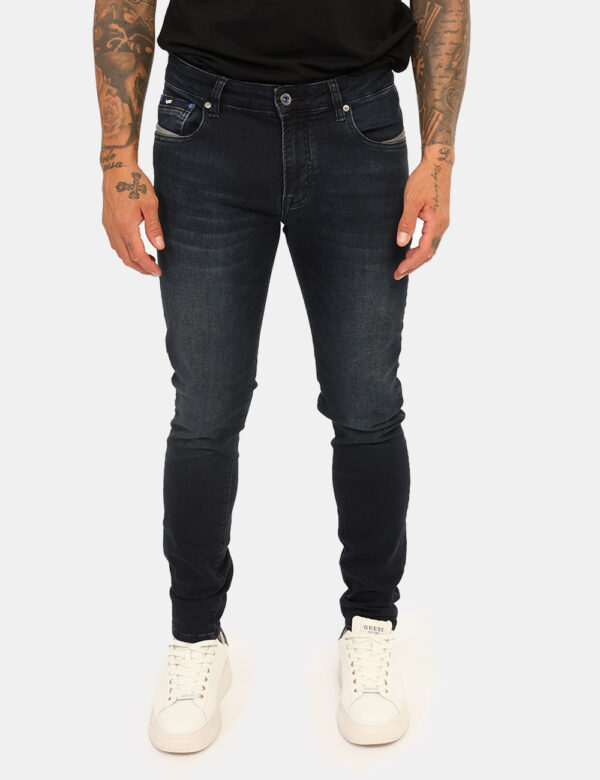 B0560-SAX-ZIP-PLUS-OA_BASIC-DARK-BLU_AI25