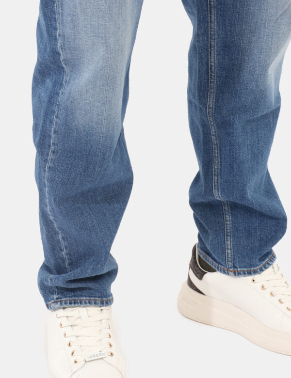 Jeans Tommy Hilfiger Jeans - Jeans classico in total blu denim, vagamente slavato, con tasche sagomate sul fronte e tasche a