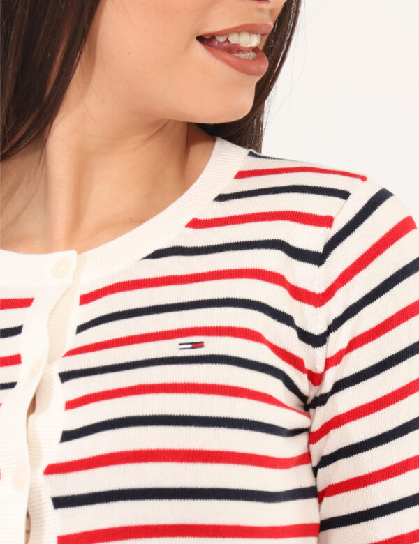 Maglione Tommy Hilfiger Bianco - Maglione leggero in cotone, con ricamo logo brand.Cod. art. DW0DW20976 OAVi ricordiamo che