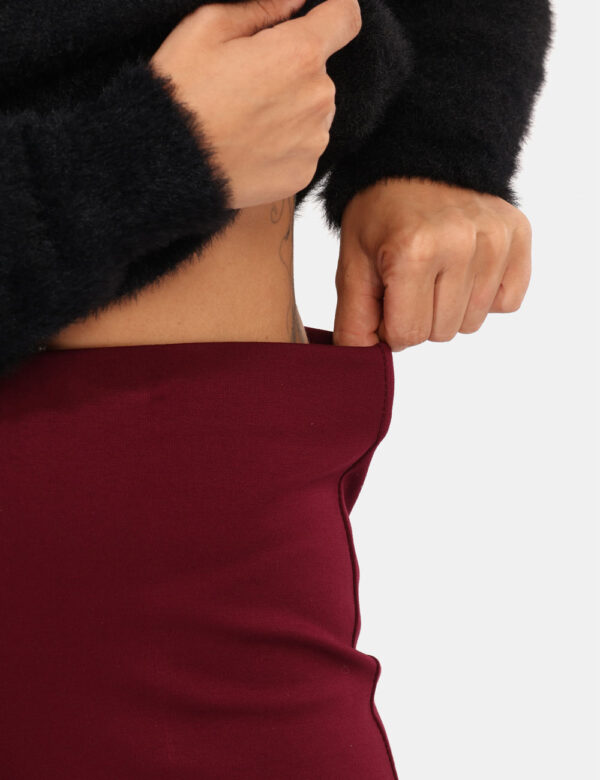 Pantaloni Rue De Clerie Bordeaux - Pantaloni classici, in total bordeaux con risvoltino. La vestibilità è morbida e regolabi