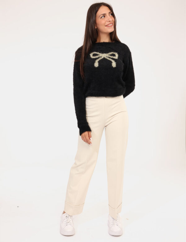 Pantaloni Rue De Clerie Bianco - Pantaloni classici, in total bianco con risvoltino. La vestibilità è morbida e regolabile g