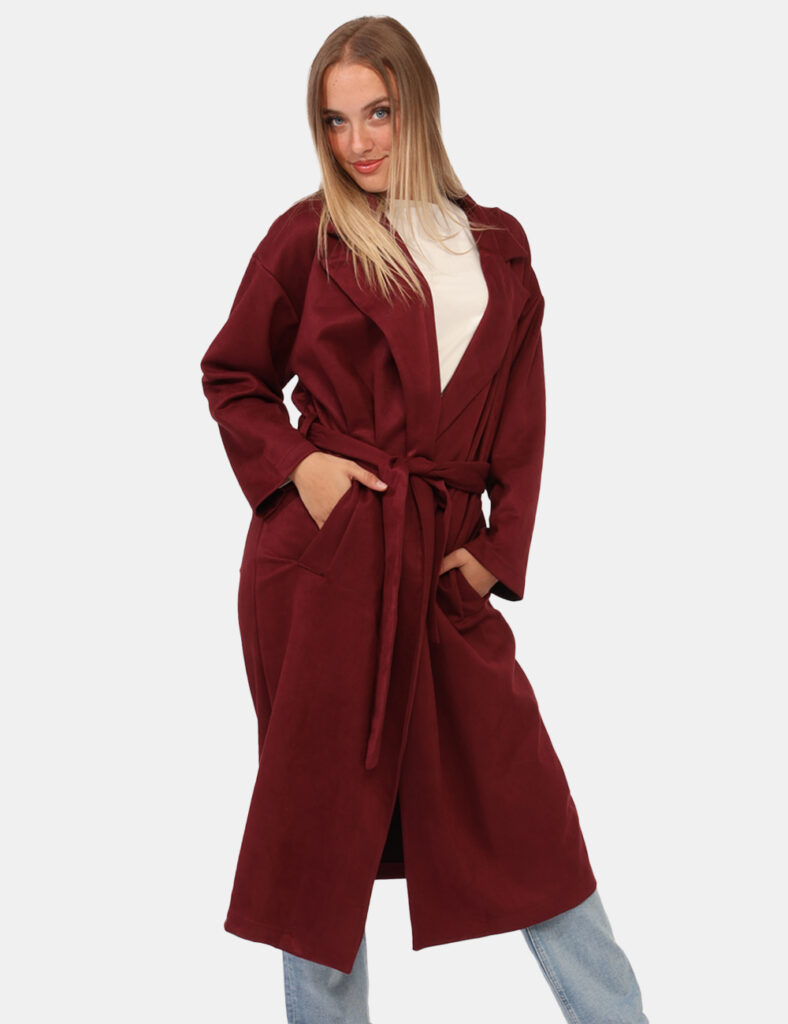 Cappotto Rue De Clerie Bordeaux - Cappotto lungo leggero, in simil scamosciato ed in total bordeaux. Presenti tasche a tagli