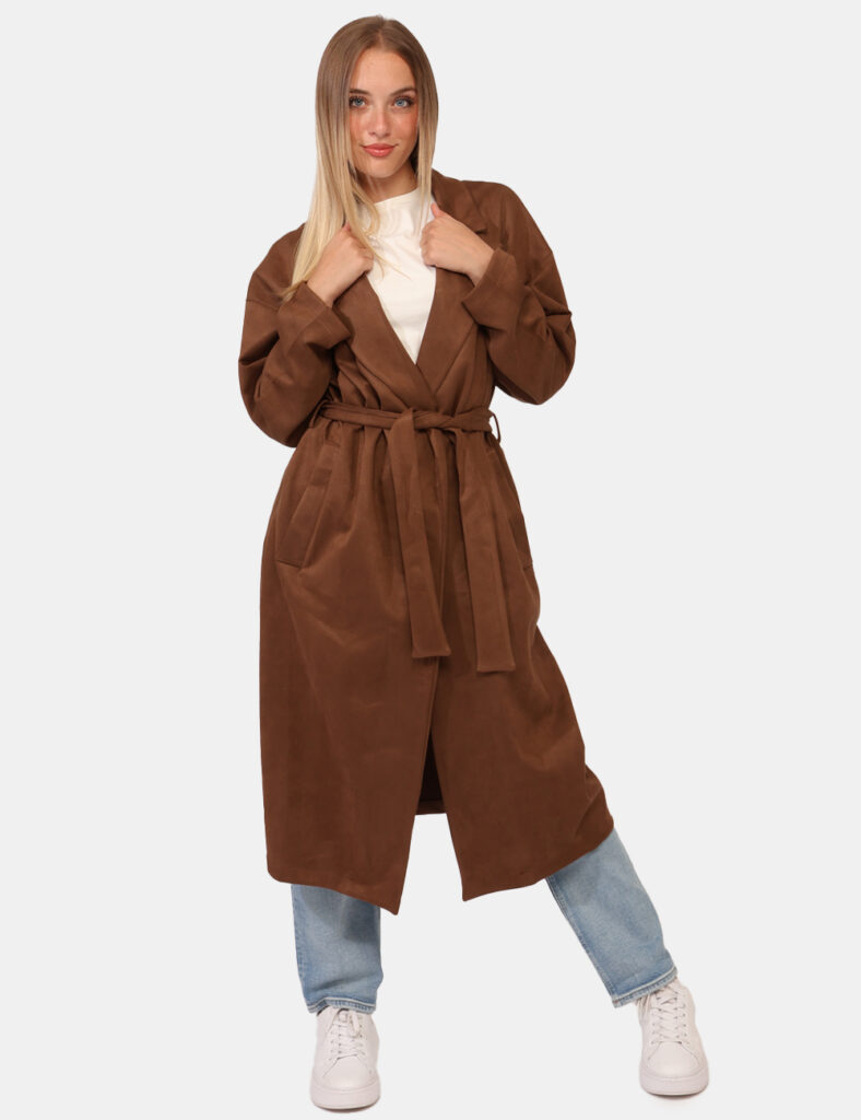 Cappotto Rue De Clerie Marrone - Cappotto lungo leggero, in simil scamosciato ed in total marrone. Presenti tasche a taglio