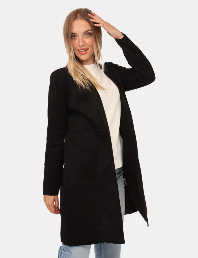 Cappotto Rue De Clerie Nero - Cappottino leggero, simil scamosciato in total nero con colletto e doppia tasca a toppa. La ve