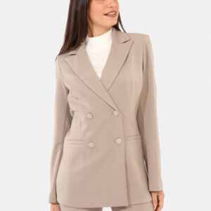 Blazer Materica Grigio - Blazer classico in total grigio tortora, con fake tasche a taglio. La vestibilità è morbida e prati