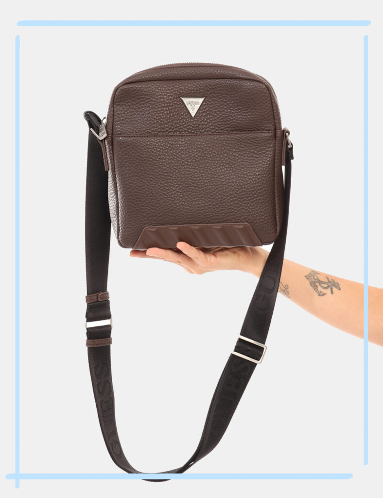 Borsello Guess Marrone