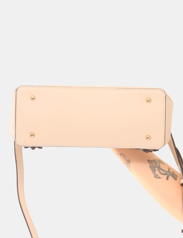 Borsa Guess Beige - L’articolo appartiene al campionario esclusivo di stagione: pezzo unico.Cod. art. HWBG7330050 FA CAVi ri