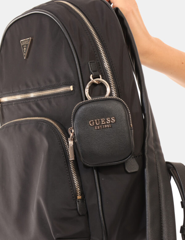 Zaino Guess Nero - L’articolo appartiene al campionario esclusivo di stagione: pezzo unico.Cod. art. HWYG7124330 FA CAVi ric