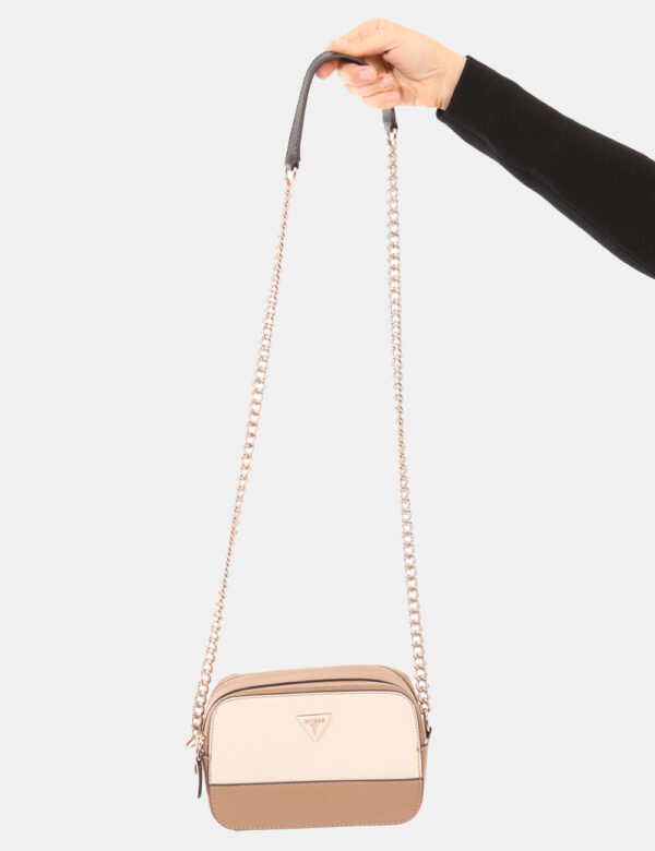 Borsa Guess Beige - L’articolo appartiene al campionario esclusivo di stagione: pezzo unico.Cod. art. HWZG9672140 FA CAVi ri