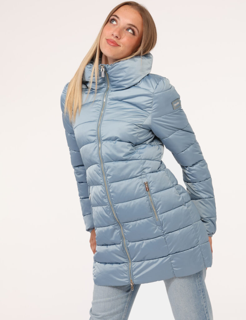 Piumino Yes Zee Azzurro - Piumino con cappuccio in total azzurro, con tasche a taglio trasversale e dettagli dorati. La vest