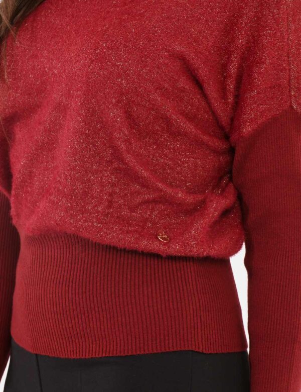 Maglione Yes Zee Bordeaux - Maglione invernale con girocollo classico, in total bordeaux con filo lurex dorato. La vestibili