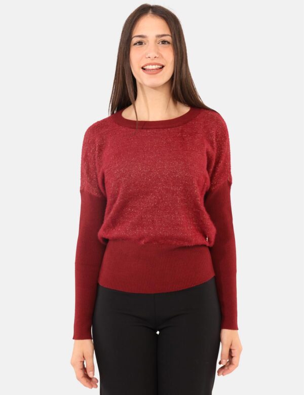 Maglione Yes Zee Bordeaux - Maglione invernale con girocollo classico, in total bordeaux con filo lurex dorato. La vestibili