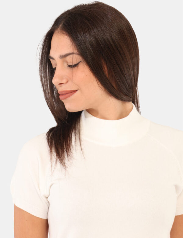 Maglia Yes Zee Bianco - Maglia invernale a maniche corte, in total beige e con collo alto. La vestibilità è morbida e e rego