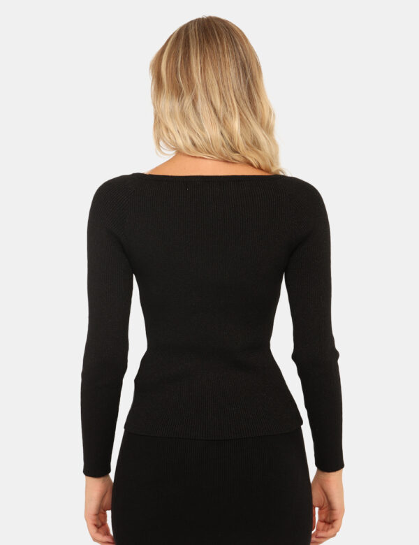 Maglione Rue De Clerie Nero - Maglione corto, in total nero con filo lurex e scollo a barchetta. La vestibilità è morbida e