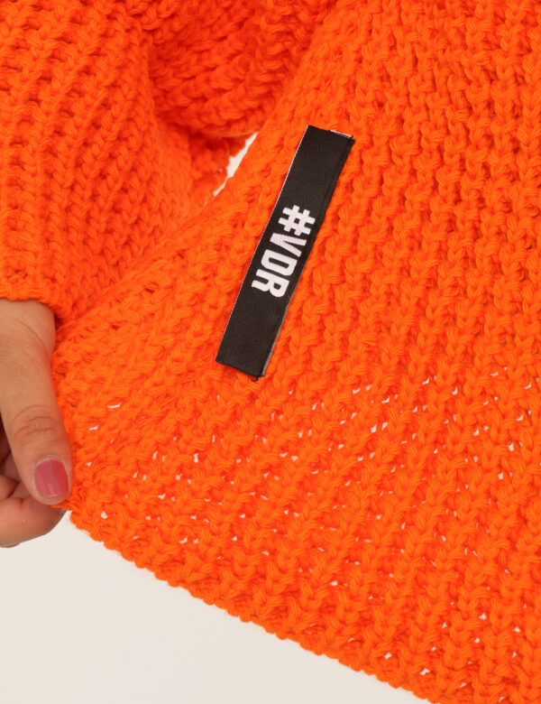 Maglione Via Delle Rose Arancione - Maglione super colorato, in total arancione con trama lavorata, tasche a toppa in tinta