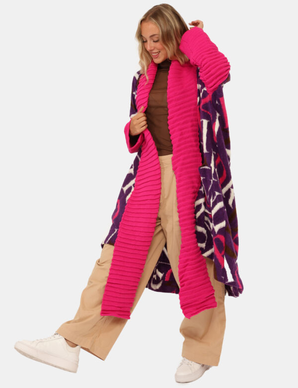 Cardigan Via Delle Rose Fucsia - Originale cardigan lungo, in fantasia viola e fucsia con maniche arruffate e tasche a toppa