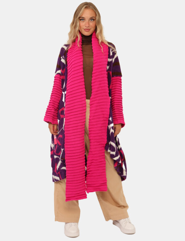 Cardigan Via Delle Rose Fucsia - Originale cardigan lungo, in fantasia viola e fucsia con maniche arruffate e tasche a toppa