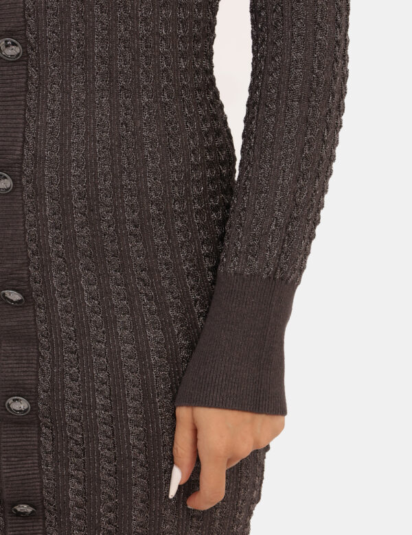 Abito Guess Grigio - Affascinante vestito lungo sotto il ginocchio, in trama lavorata e intrecciata grigia con filo lurex.