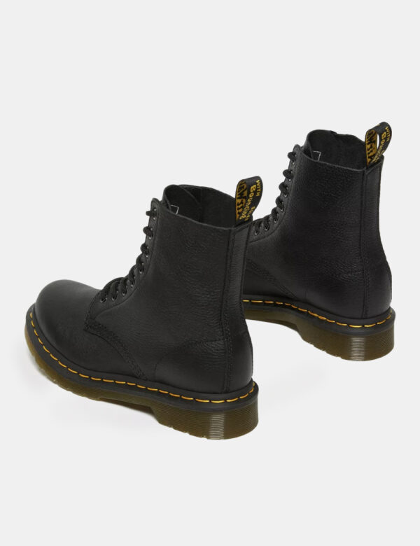 1460-PASCAL-OA_BLACK-VIRGINIA_AI25