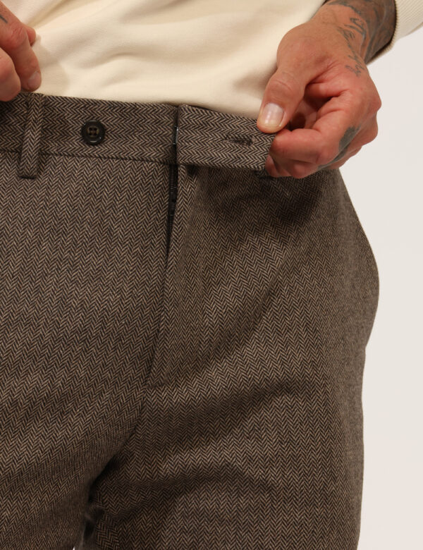 Pantalone Taglia 50 - L’articolo appartiene al campionario esclusivo di stagione: pezzo unico.Cod. art. 1505368 L CAVi ricor