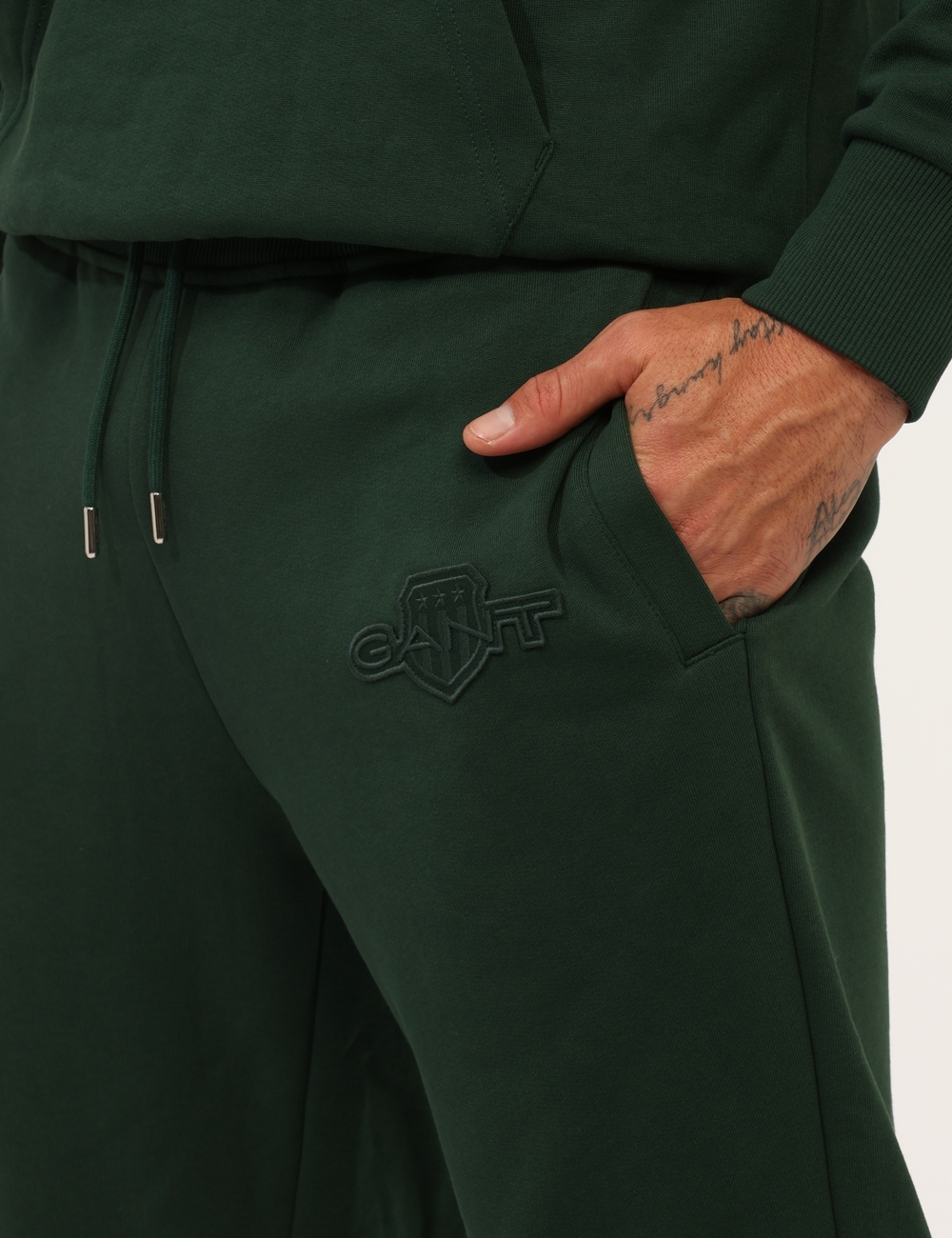 2069054-L-CA_VERDE_AI25_3 Pantaloni Taglia L - L’articolo appartiene al campionario esclusivo di stagione: pezzo unico.Cod. art. 2069054 L CAVi ricord