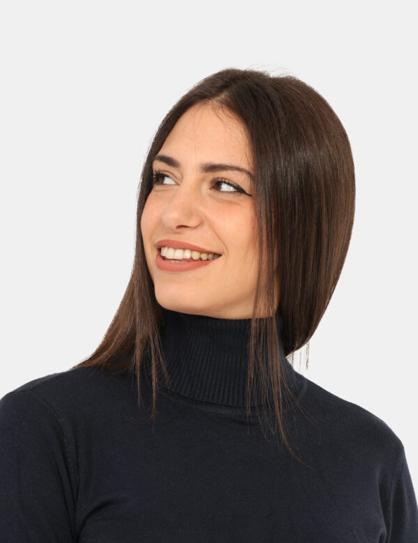 Dolcevita Rue De Clerie Blu - Maglione dolcevita total blu navy. La vestibilità è morbida e regolare. Il maglione dolcevita