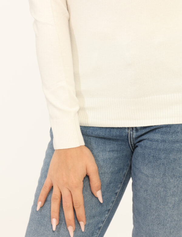 Dolcevita Rue De Clerie Panna - Maglione dolcevita total bianco panna. La vestibilità è morbida e regolare. Il maglione dolc