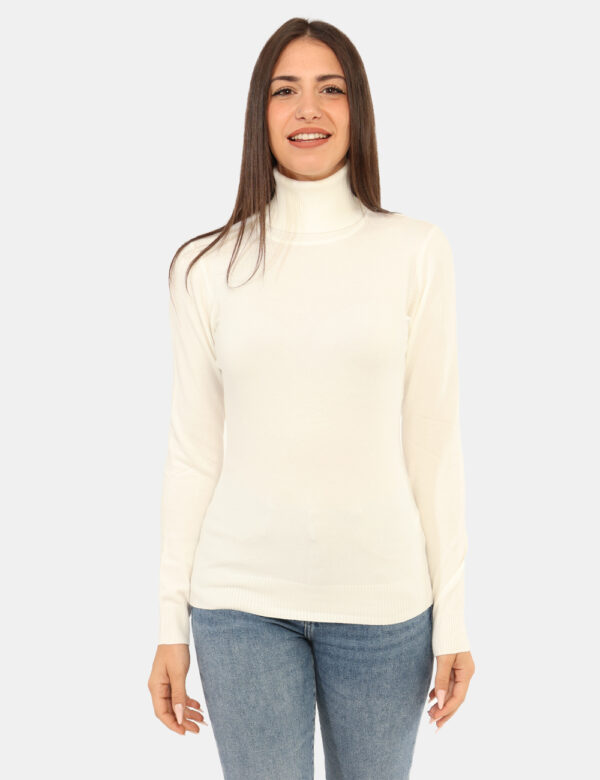 Dolcevita Rue De Clerie Panna - Maglione dolcevita total bianco panna. La vestibilità è morbida e regolare. Il maglione dolc