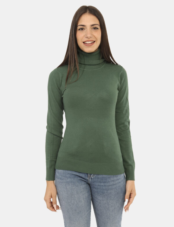 Dolcevita Rue De Clerie Verde - Maglione dolcevita total verde. La vestibilità è morbida e regolare. Il maglione dolcevita è