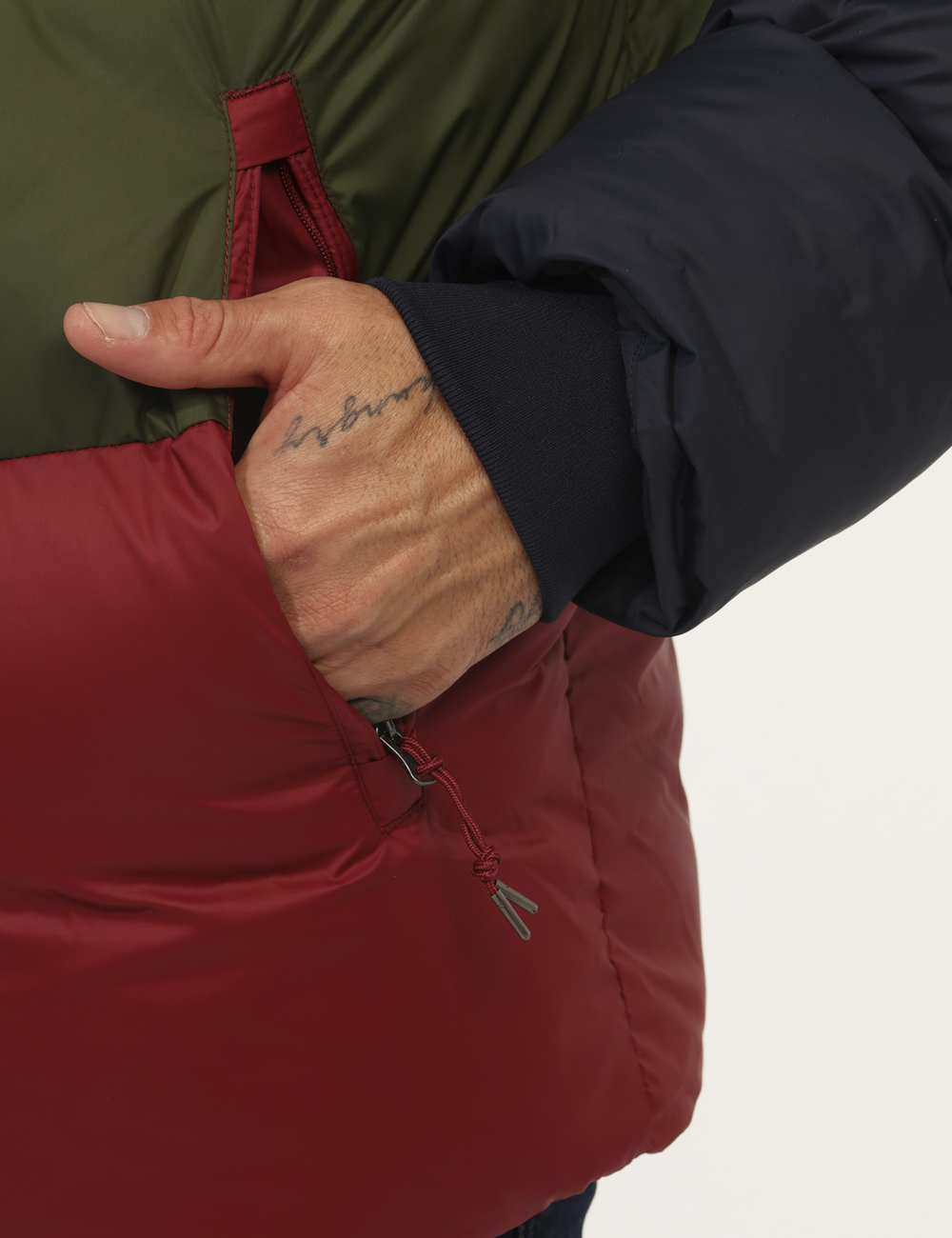 7006537-L-CA_BLU_AI25_5 Giacca Gant Blu Taglia L - L’articolo appartiene al campionario esclusivo di stagione: pezzo unico.Cod. art. 7006537 L CAVi