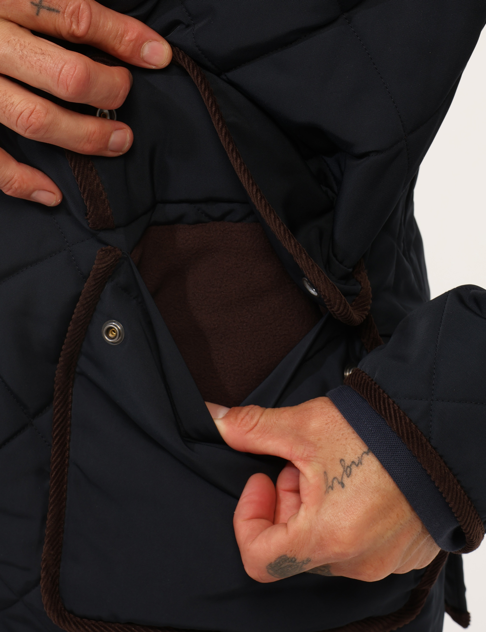 7006545-L-CA_BLU_AI25_6 Giacca Gant Blu Taglia L - L’articolo appartiene al campionario esclusivo di stagione: pezzo unico.Cod. art. 7006545 L CAVi