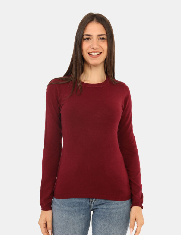 Maglione Rue De Clerie Bordeaux - Maglione classico a girocollo in total bordeaux. La vestibilità è morbida e regolare. Il m