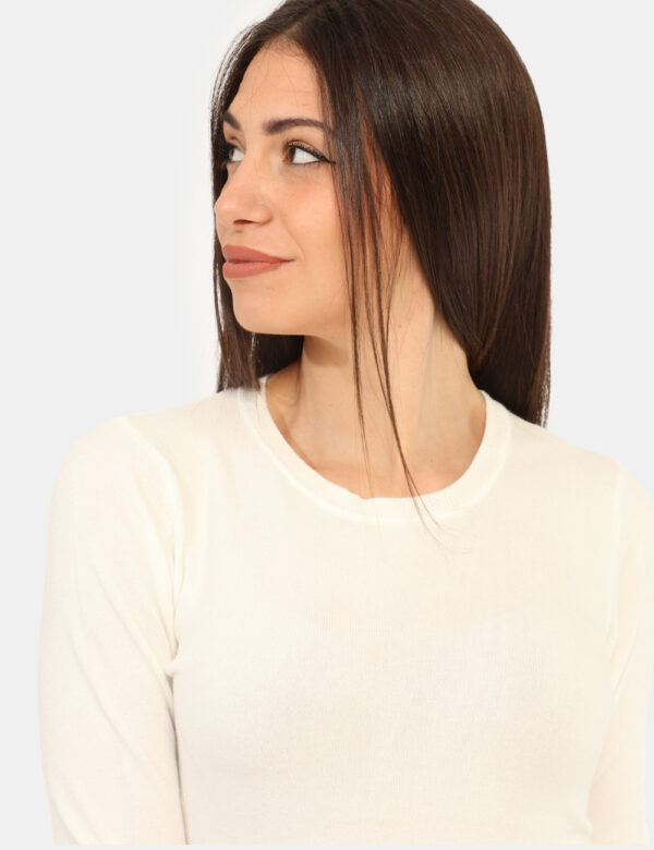 Maglione Rue De Clerie Panna - Maglione classico a girocollo in total bianco panna. La vestibilità è morbida e regolare. Il