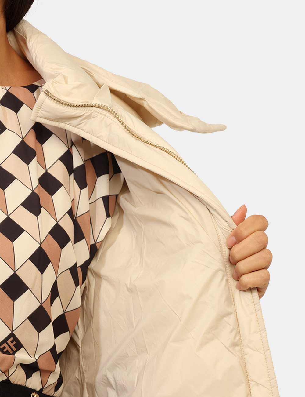 FR24WC3005O42301-SA_SAND_AI25_7 FR24WC3005O42301-SA_SAND_AI25