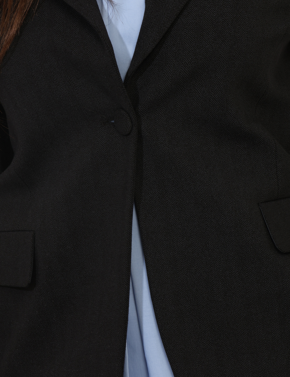 GD01SA25-TVP28-OA_NERO_AI25_4 Blazer Materica Nero - Blazer classico, in total nero lavorato, con tasche fake ed unico bottone ad asola in tinta. La vesti