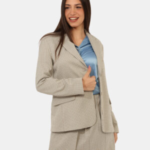 Blazer Materica Beige - Blazer su fantasia quadrettata beige, marrone e azzurro, con tasche fake. La vestibilità è morbida e
