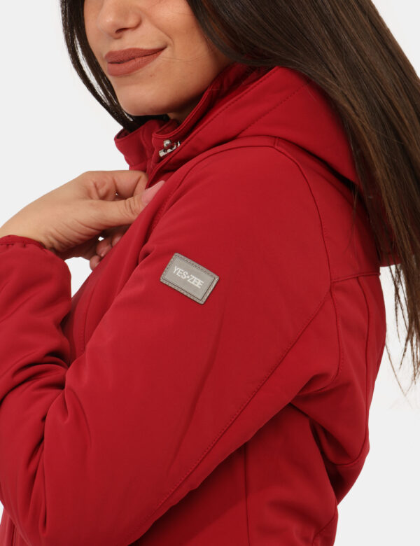 Giacca Yes Zee Rosso - Giacca invernale con cappuccio removibile, in total rosso scuro, con patch logo brand e tasche a tagl