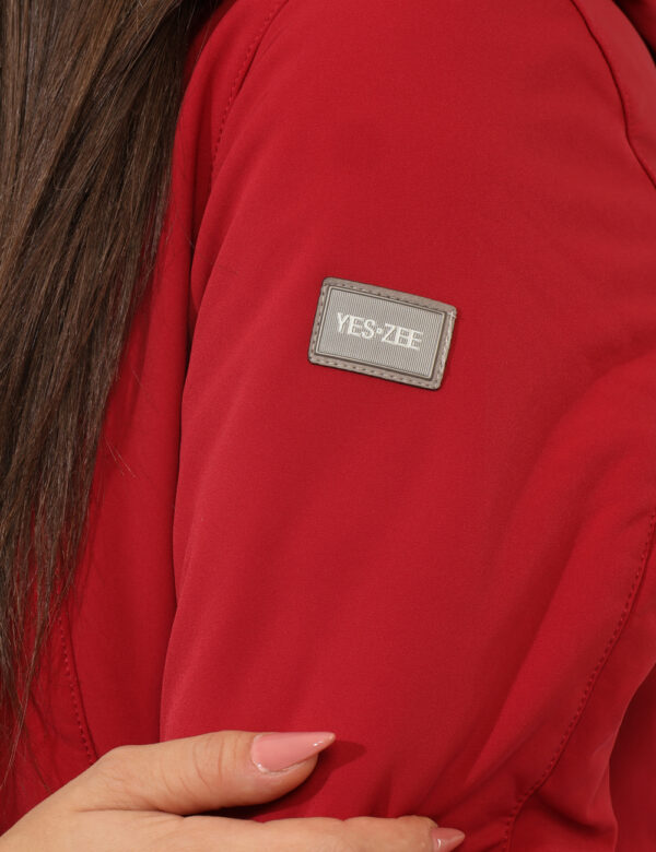 Giacca Yes Zee Rosso - Giacca invernale con cappuccio removibile, in total rosso scuro, con patch logo brand e tasche a tagl