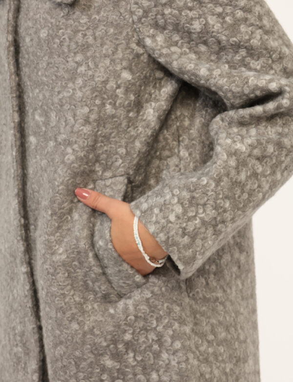 Cappotto Yes Zee Grigio - Cappotto con bottoni click clack.Cod. art. O056 KG00 OAVi ricordiamo che tutti i nostri articoli s
